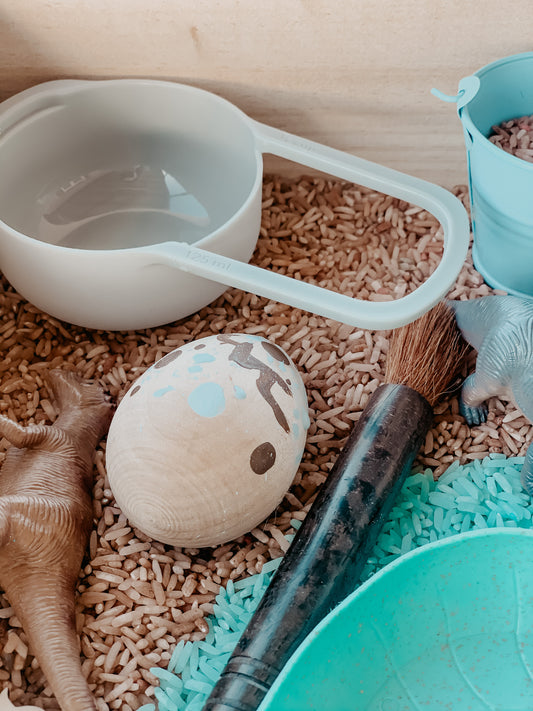 Dinosaur world sensory bin - Toddler safe!